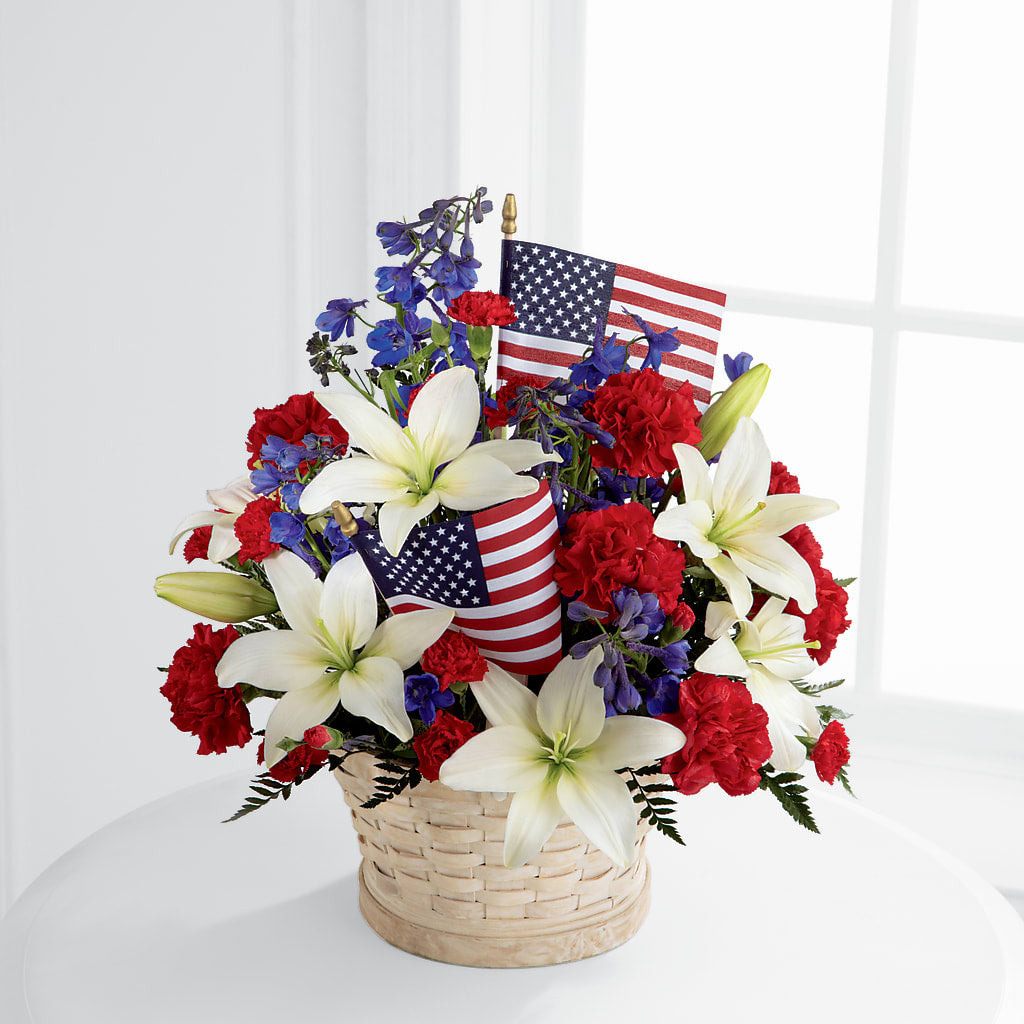American Glory Bouquet – Castalia Flower Shoppe, Castalia OH