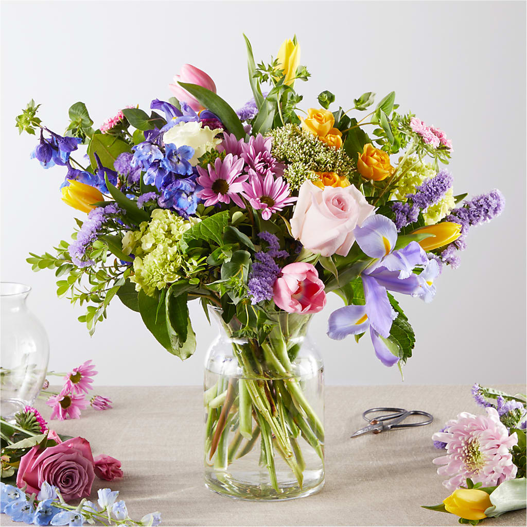Pastel Tradition - A Florist Original – Castalia Flower Shoppe, Castalia OH