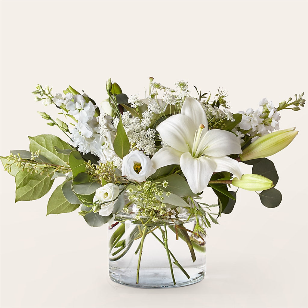 Alluring Elegance Bouquet – Castalia Flower Shoppe, Castalia OH
