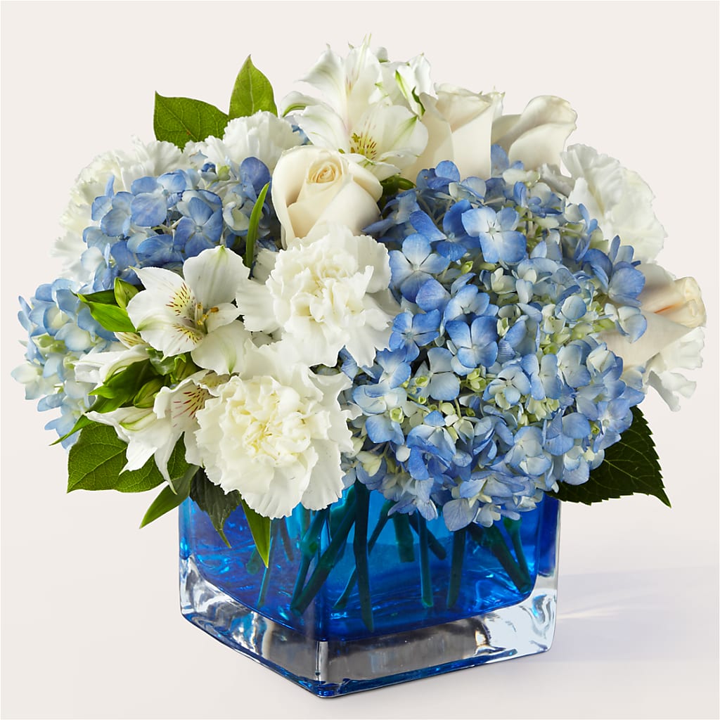 Soothing Waters Bouquet – Castalia Flower Shoppe, Castalia OH