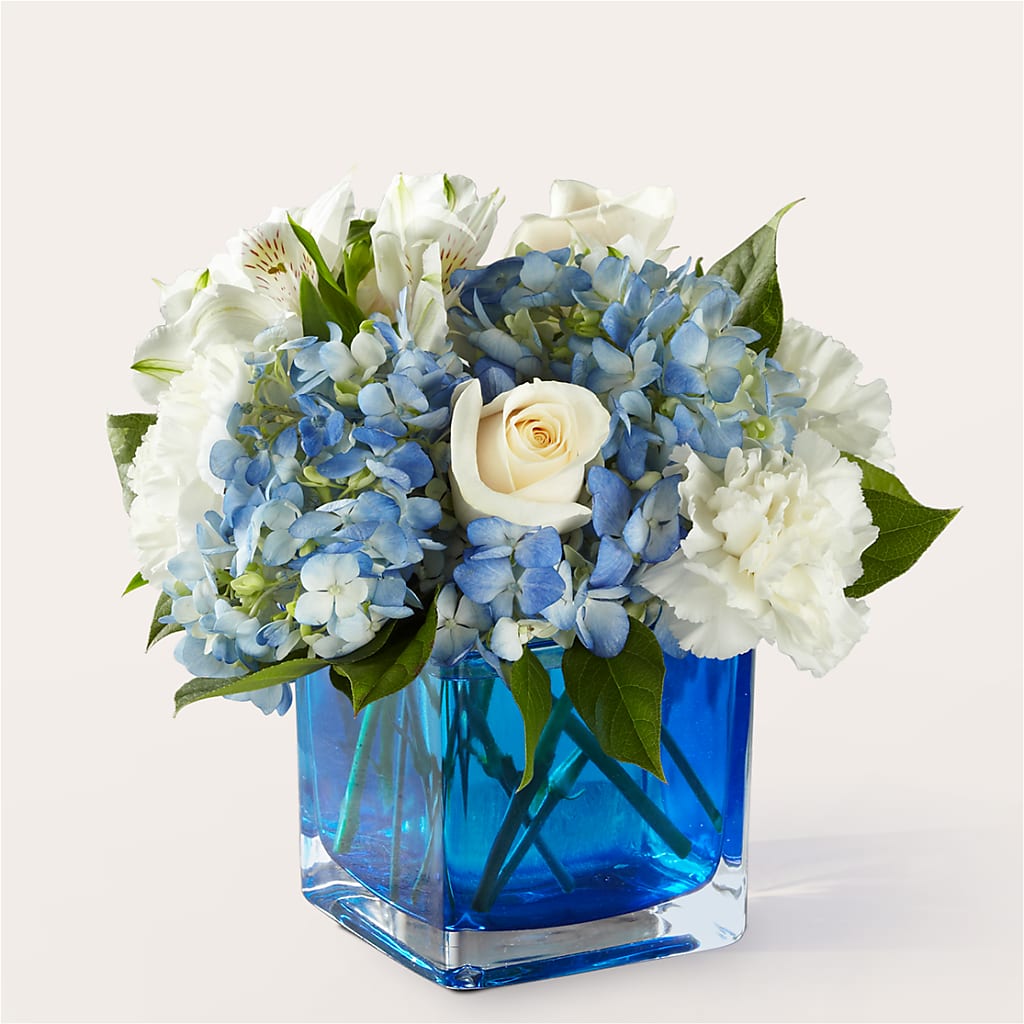 Soothing Waters Bouquet – Castalia Flower Shoppe, Castalia OH