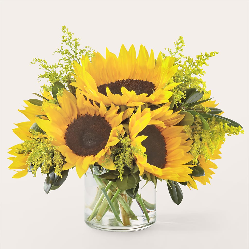 Beaming Sunflower Bouquet – Castalia Flower Shoppe, Castalia OH