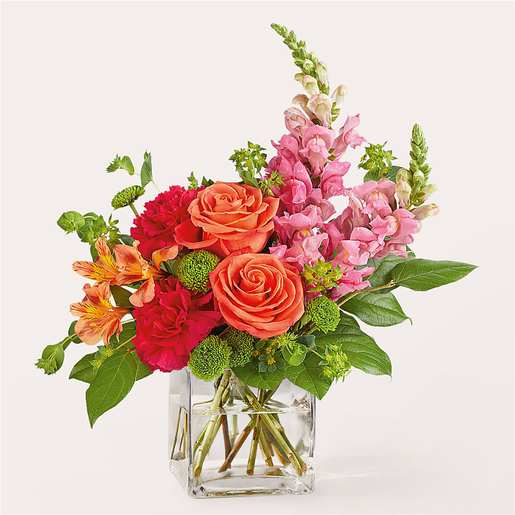 Cosmopolitan Bouquet – Castalia Flower Shoppe, Castalia OH