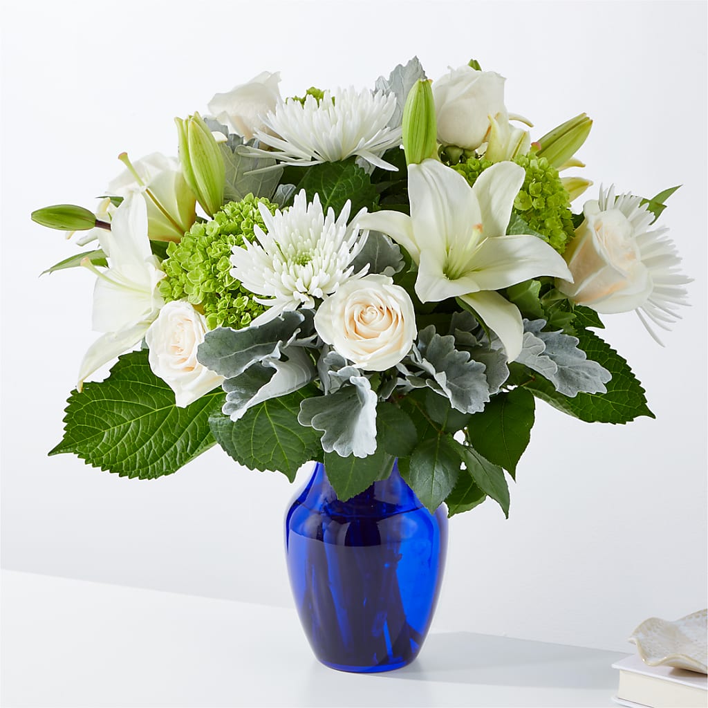 Snowy Dreams Bouquet – Castalia Flower Shoppe, Castalia OH