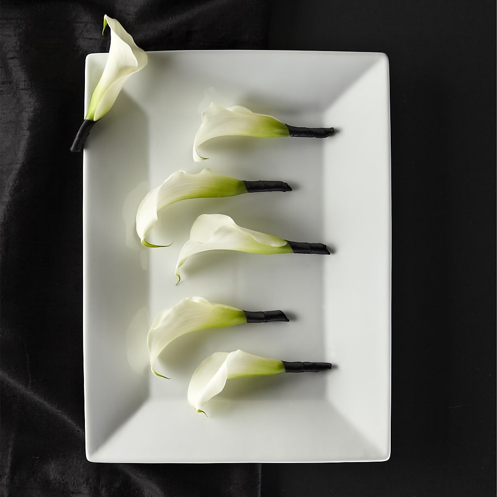 Calla Lily Promise Boutonniere – Castalia Flower Shoppe, Castalia OH