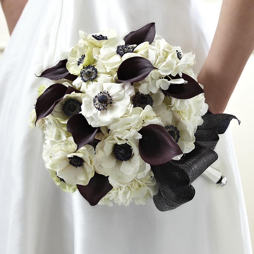 To Have and To Hold Bouquet – Castalia Flower Shoppe, Castalia OH