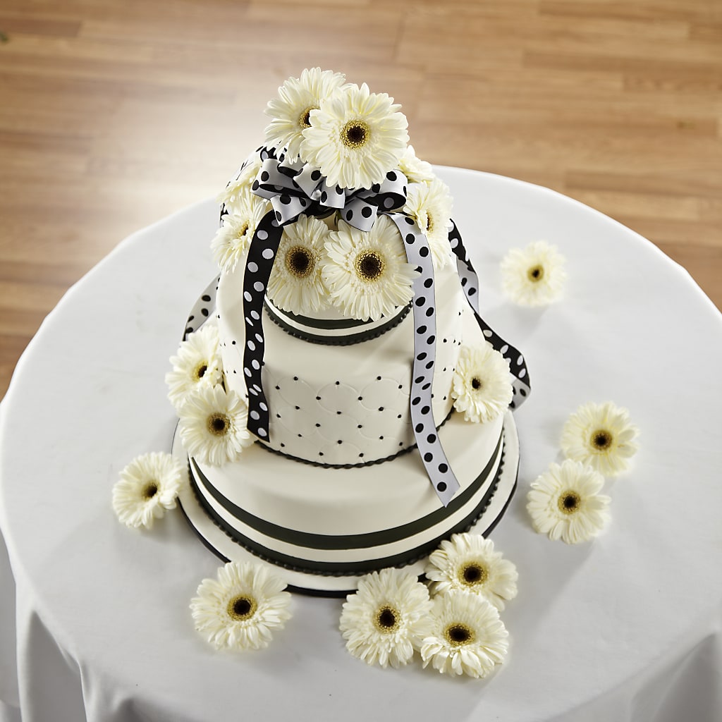 Simple Sophistication Cake Décor – Castalia Flower Shoppe, Castalia OH