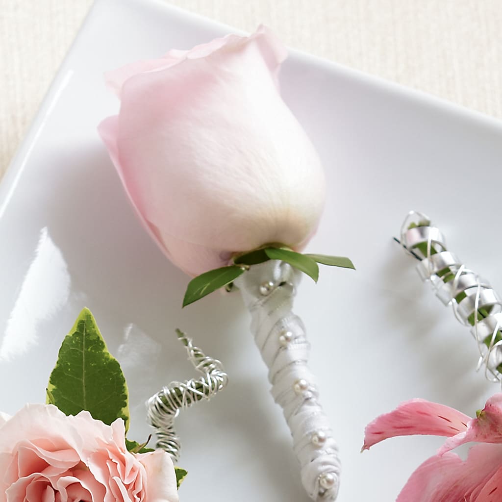 Pink Rose Boutonniere – Castalia Flower Shoppe, Castalia OH