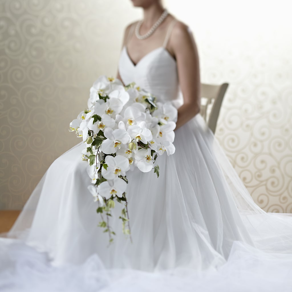 Classic White Bouquet – Castalia Flower Shoppe, Castalia OH