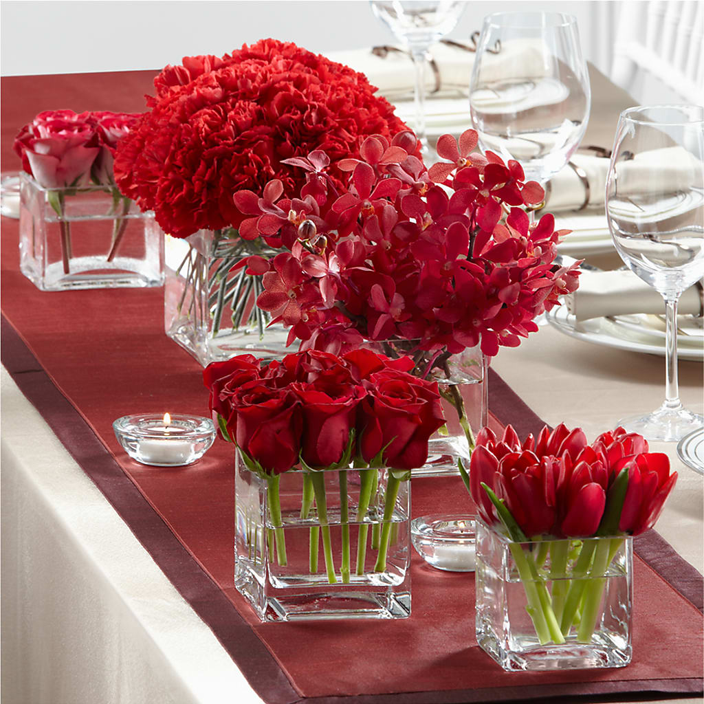 Modern Grace Centerpiece – Castalia Flower Shoppe, Castalia OH