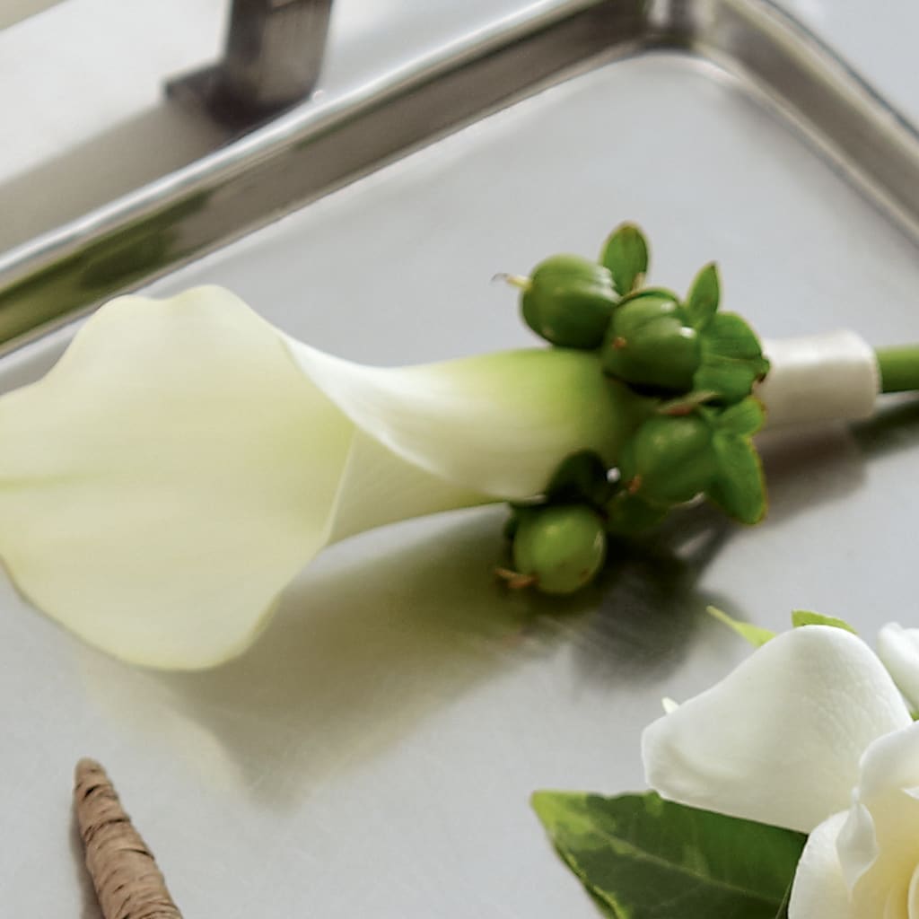 White Calla Boutonniere – Castalia Flower Shoppe, Castalia OH