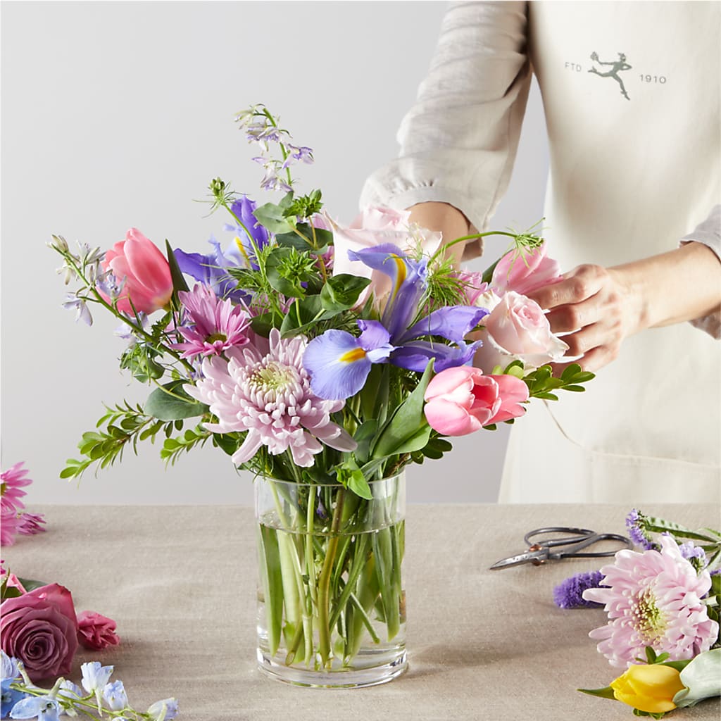 Pastel Tradition - A Florist Original –  Castalia Flower Shoppe, Castalia OH