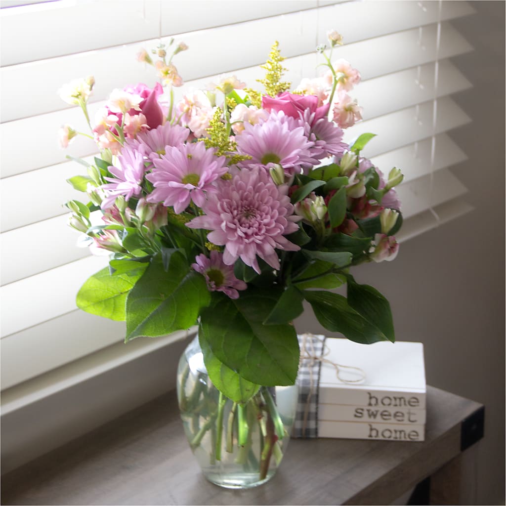 Pastel Tradition - A Florist Original –  Castalia Flower Shoppe, Castalia OH