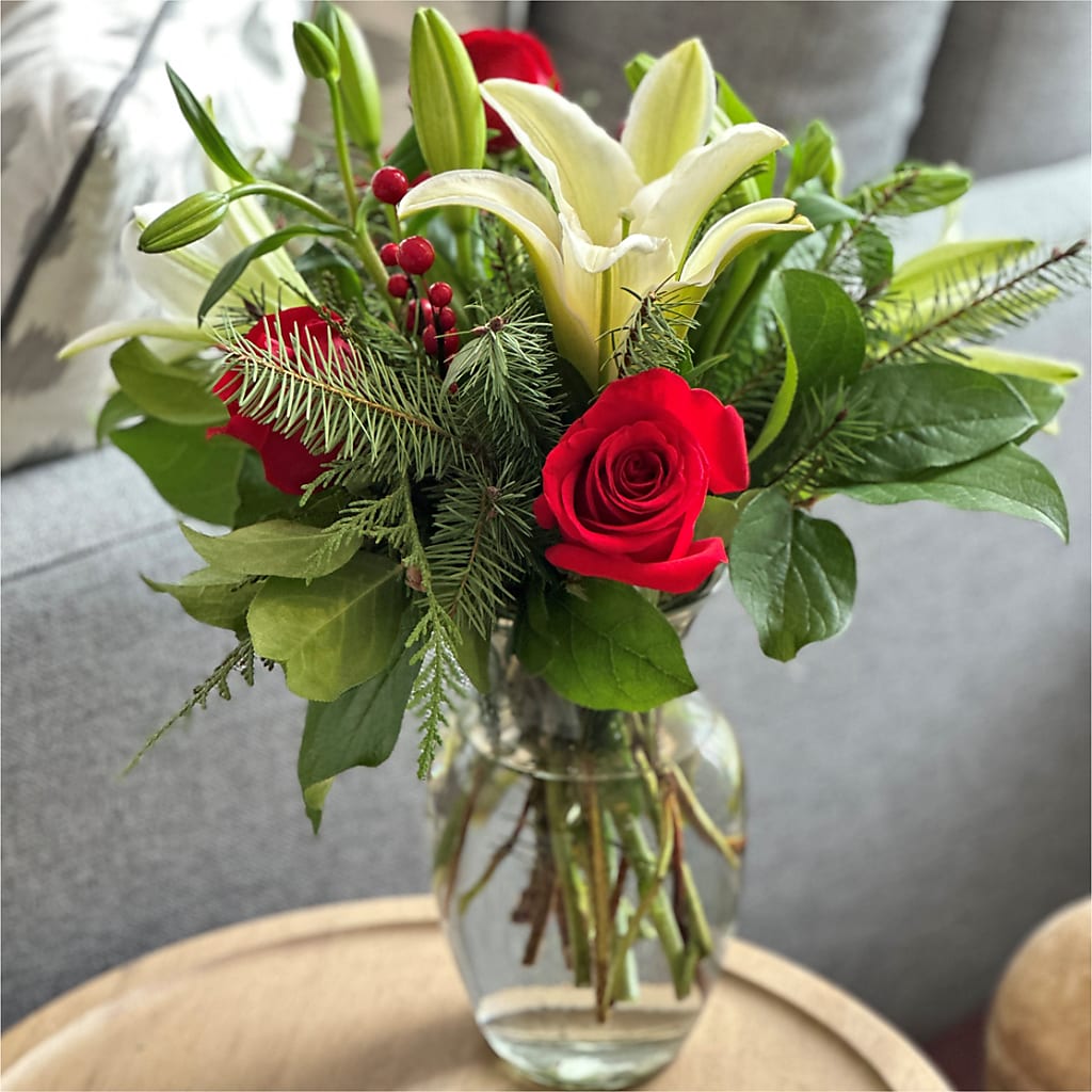 Sparkling Snowflakes Bouquet –  Castalia Flower Shoppe, Castalia OH