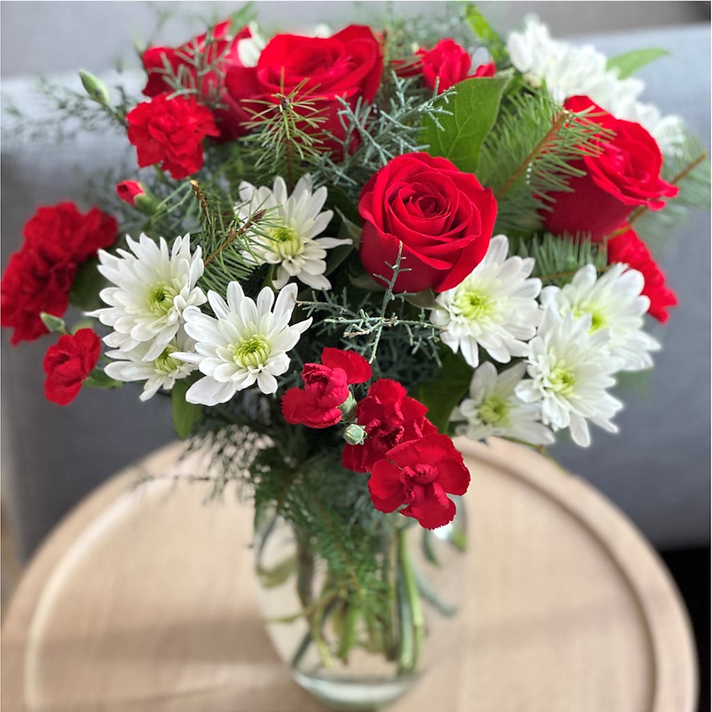 Seasonal Magic Bouquet –  Castalia Flower Shoppe, Castalia OH