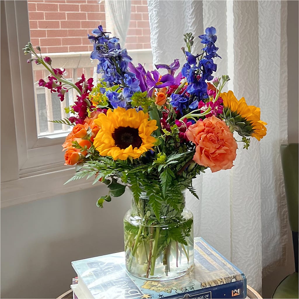 Rays of Life Bouquet –  Castalia Flower Shoppe, Castalia OH