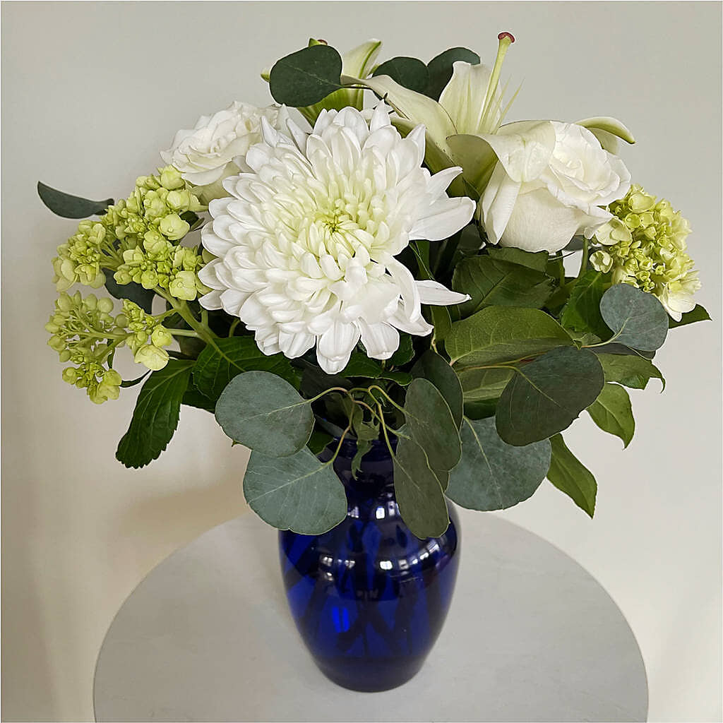 Snowy Dreams Bouquet –  Castalia Flower Shoppe, Castalia OH