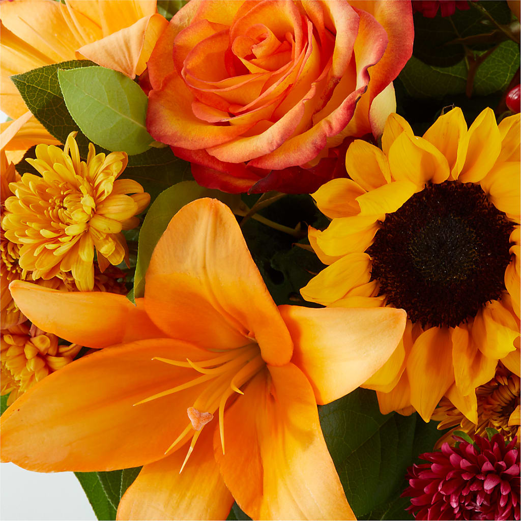 Grateful Centerpiece –  Castalia Flower Shoppe, Castalia OH