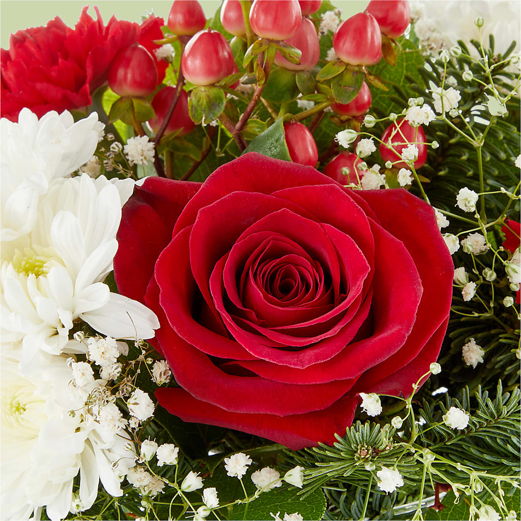 Chance of Flurries Bouquet –  Castalia Flower Shoppe, Castalia OH
